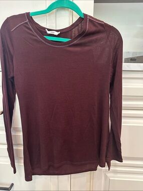 Vince Long Sleeve Crewneck Top in Plum